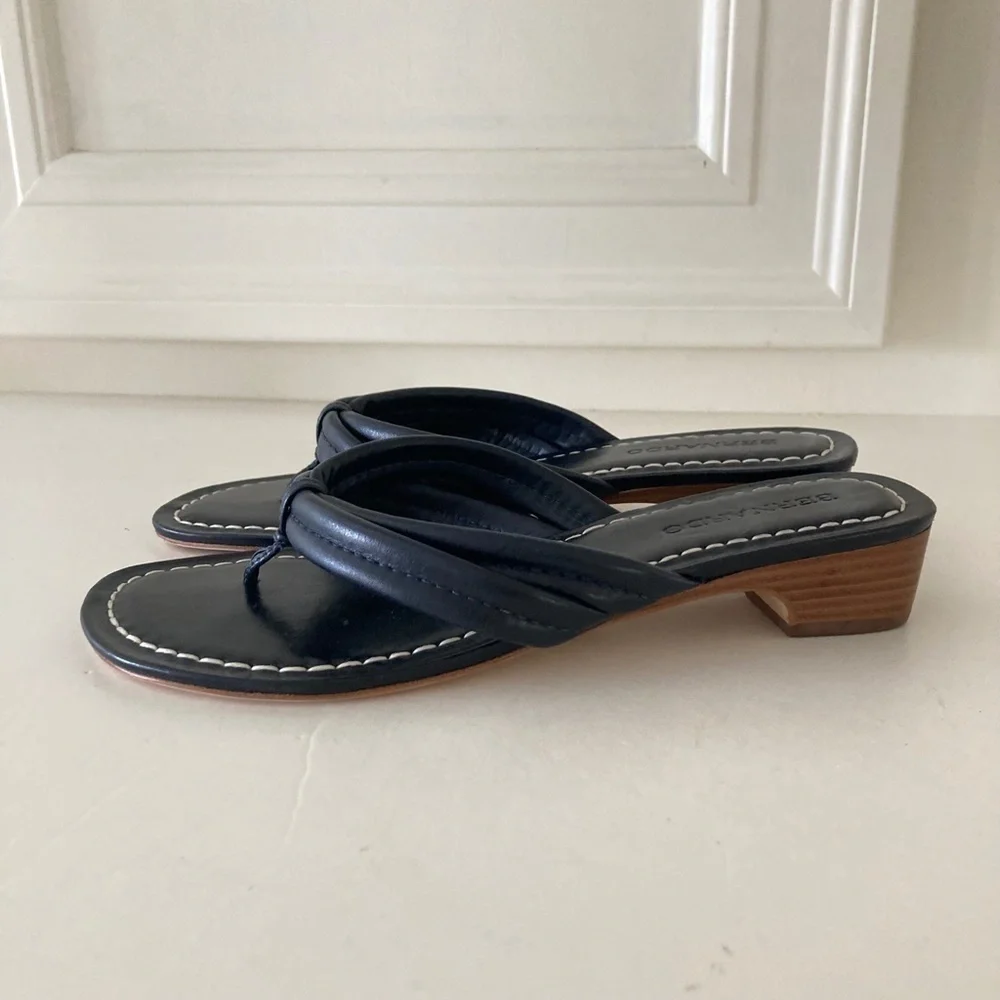 Bernardo Anthropologie Miami Demi Navy Blue Leather Thong Sandals Sz 8.5 - Picture 4 of 7